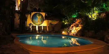 Luna Blue Hotel プレヤデルカーメン
